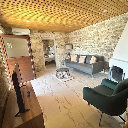 Sotiris Palace Ferienhaus Amargeti